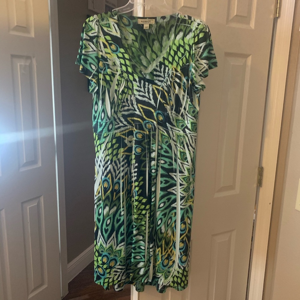 Peacock print empire waist dress satin stretch PXL
